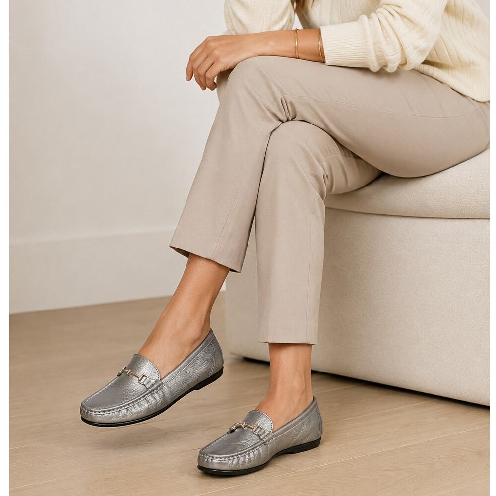 SAS Silver Leather Slip On Loafers Womens 10 Classic Preppy Comfort Shoes Fall